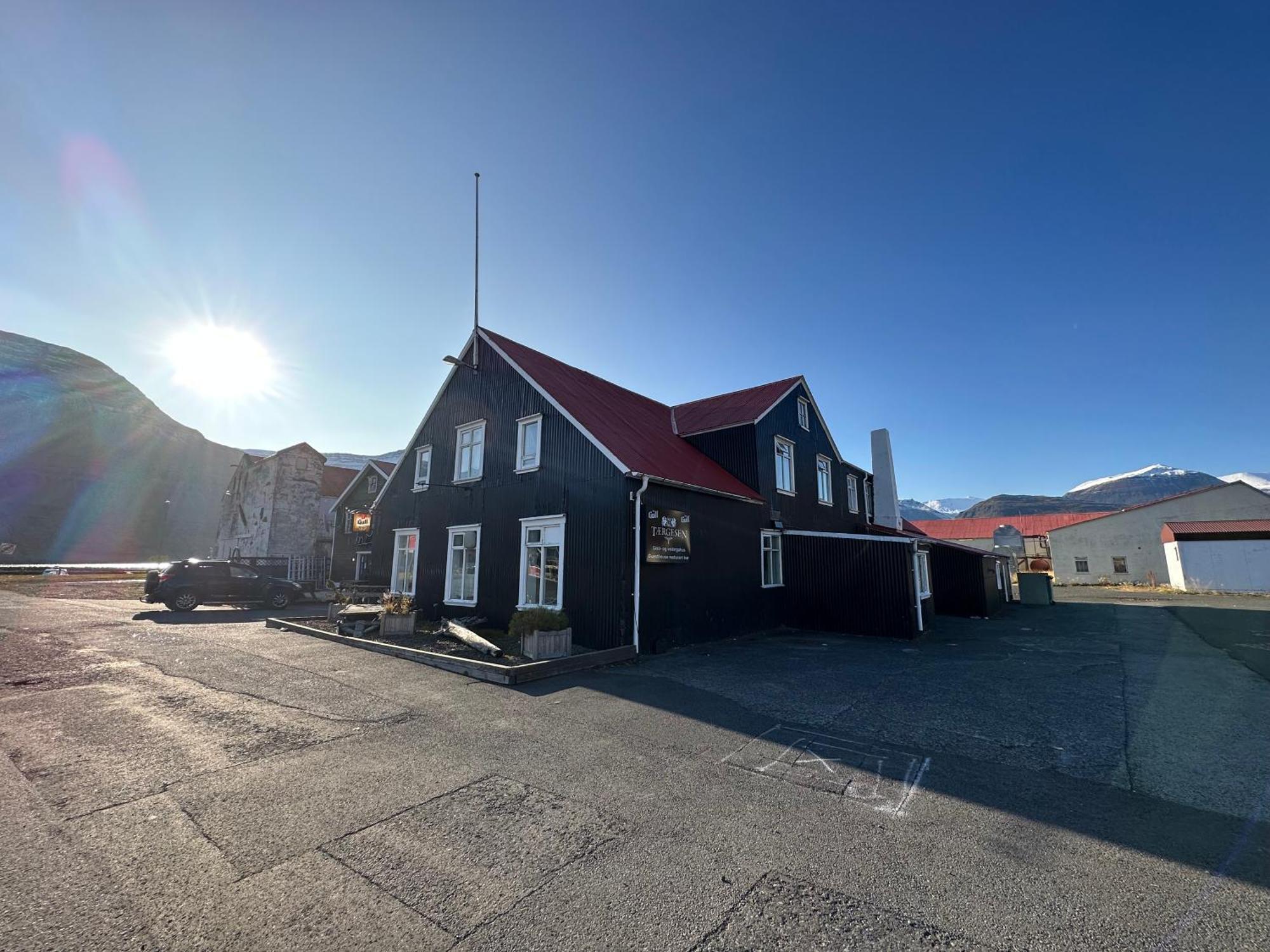 Taergesen Guesthouse Reydarfjordur 외부 사진