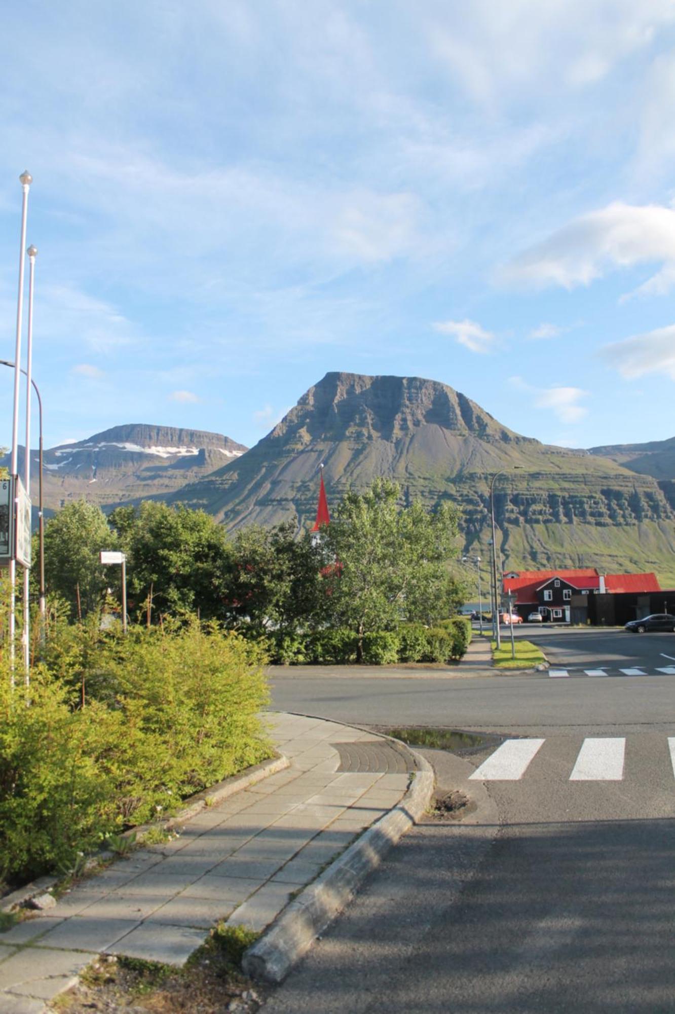 Taergesen Guesthouse Reydarfjordur 외부 사진
